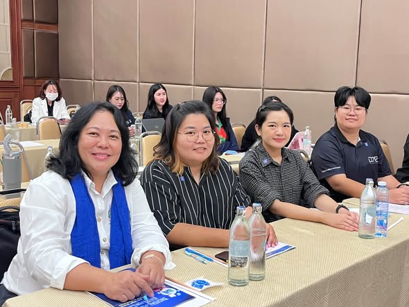 รูปภาพอบรมการ AI